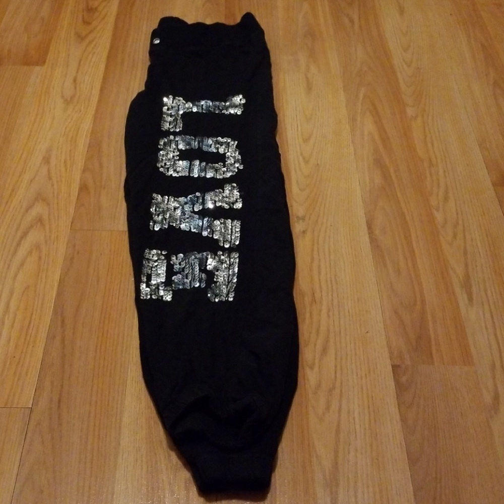 Womens cropped sweatpants